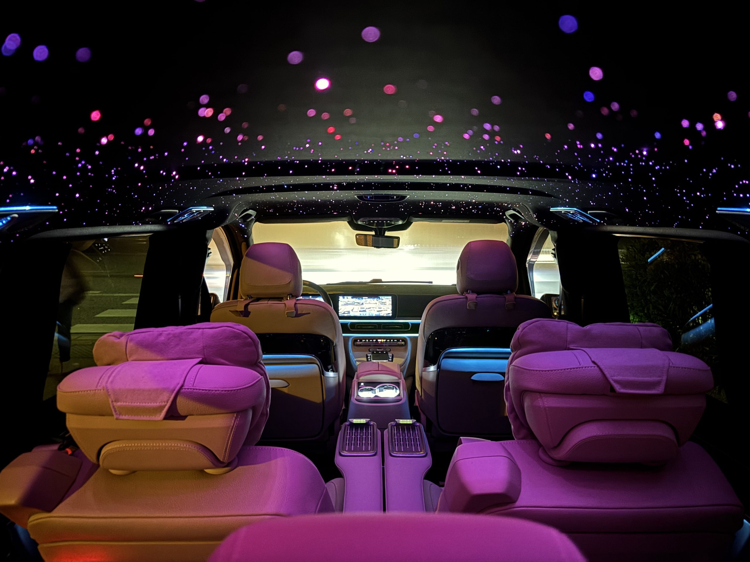 Car hire with driver Val Thorens - First Class seats in the Mercedes VIP Class